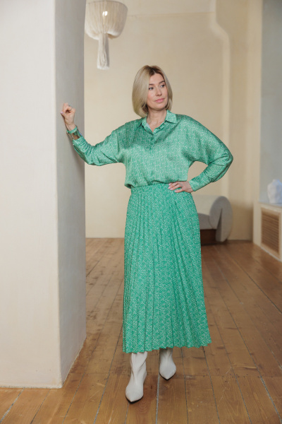 Костюм 362.2-4/72-4 зел.моногр. Костюм 362.2-4/72-4 зел.моногр.